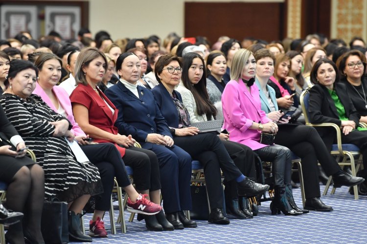 В столице прошел масштабный женский форум партии «AMANAT»